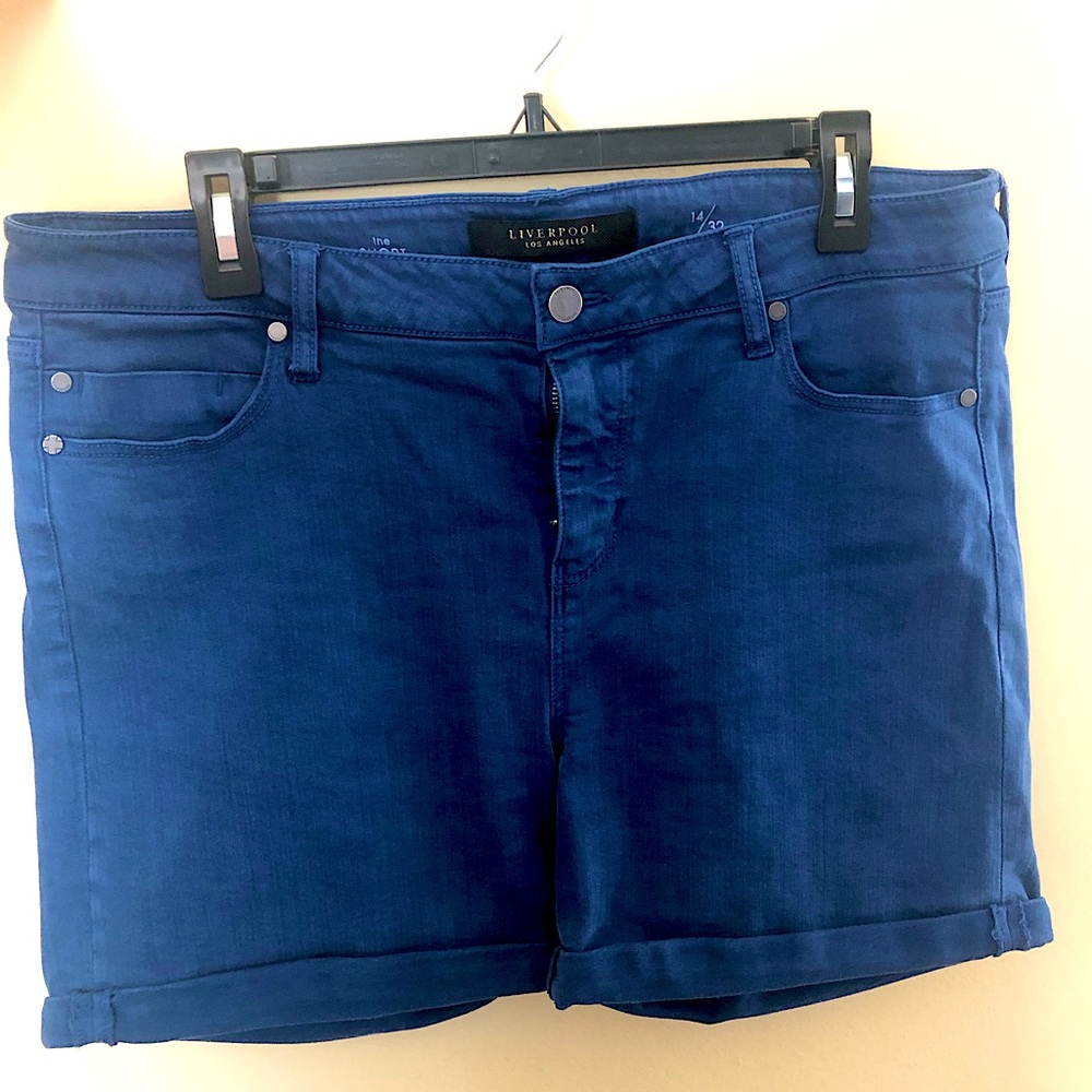 Liverpool Los Angeles stretchy navy shorts
